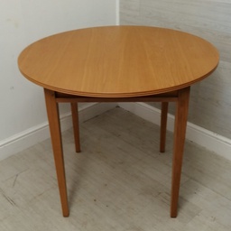 [HF14996] lovely oak style 3ft round neat table