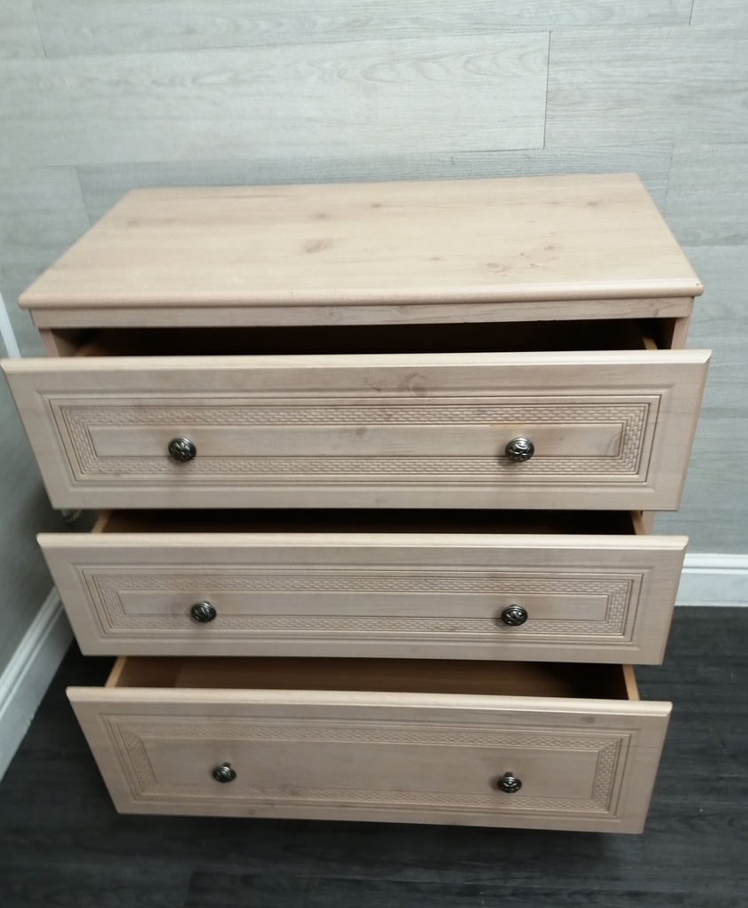 ALSTONS ‘Oyster Bay’ three Drawer Chest