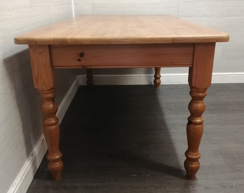 6FT SOILD PINE DINING TABLE