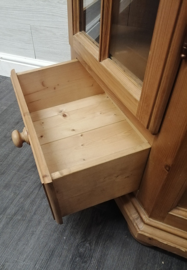 PINE GLAZED TOP CORNER DISPLAY UNIT