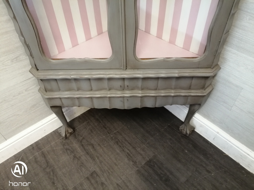 Stunning painted corner  glazed fronted display unit