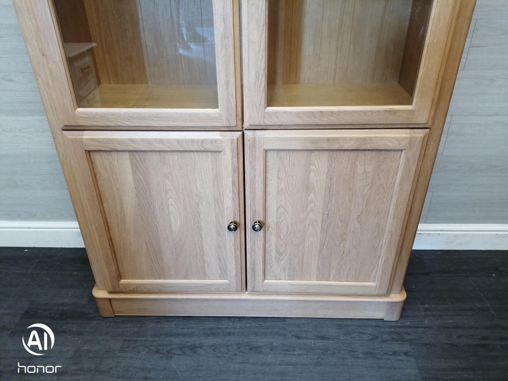 OAK GLAZED FRONTED DISPLAY UNIT WITH CUPBOARD