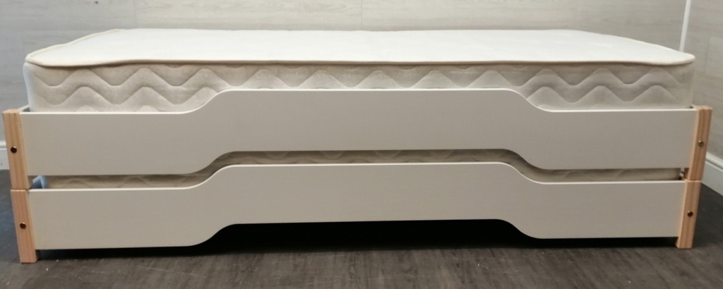 Great pair of stacker beds with two mattresses