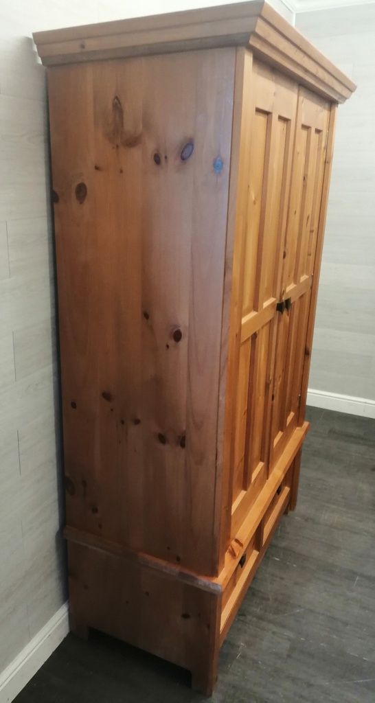 Quality solid pine double wardrobe with drawer