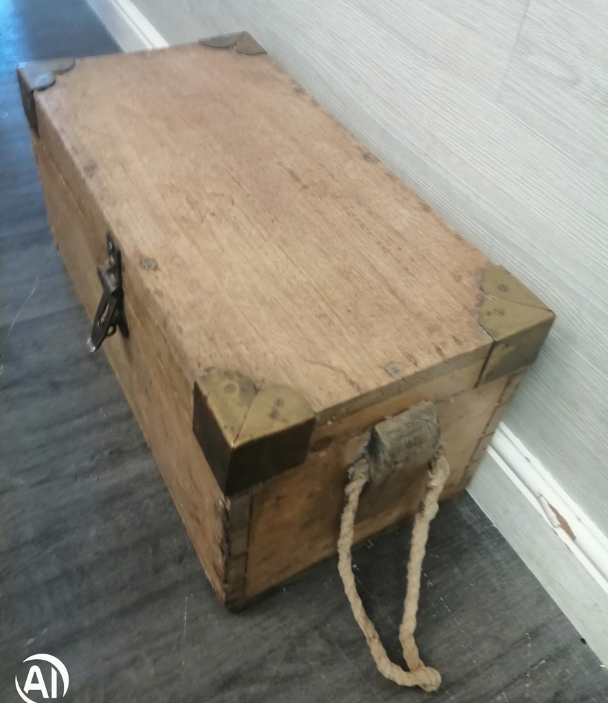 LOVELY NEAT OLD PINE  BOX