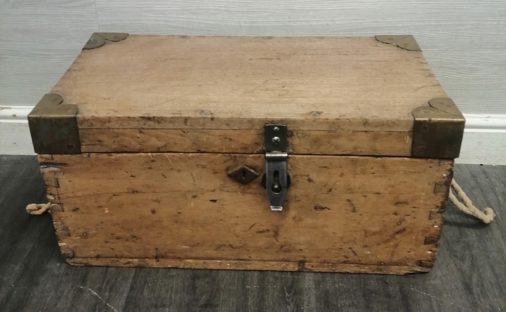 LOVELY NEAT OLD PINE  BOX