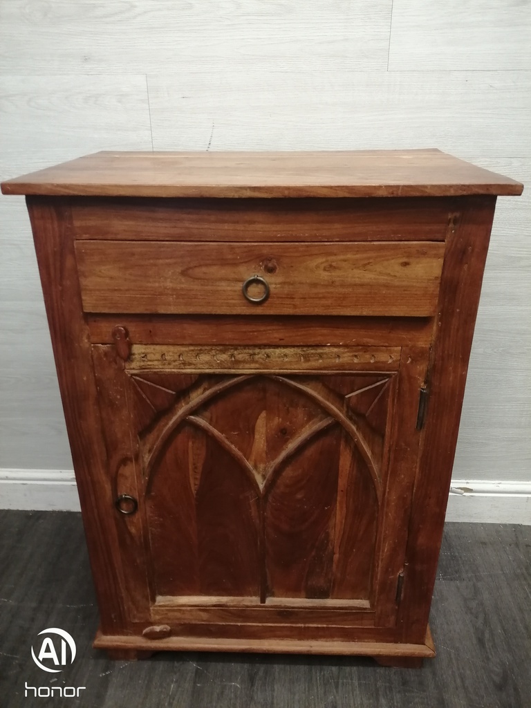SOLID HARDWOOD SIDEBOARD /CUPBOARD