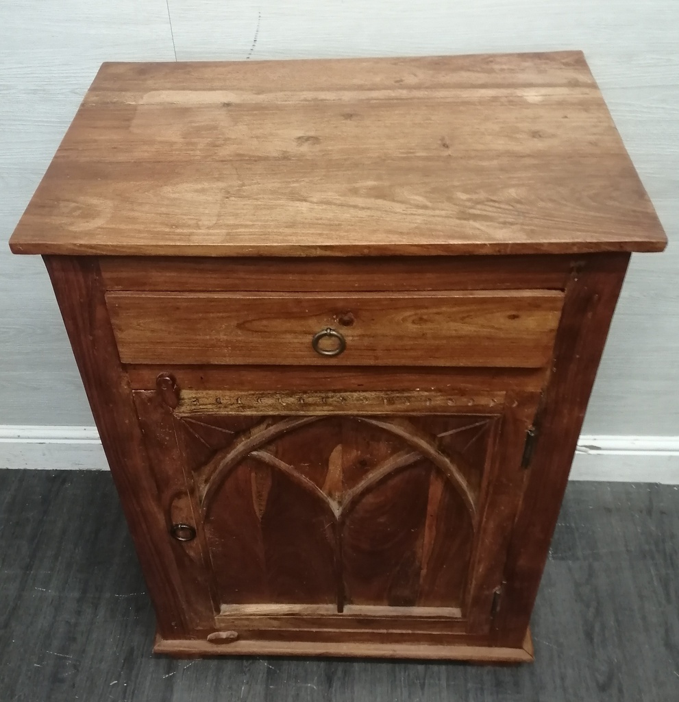 SOLID HARDWOOD SIDEBOARD /CUPBOARD