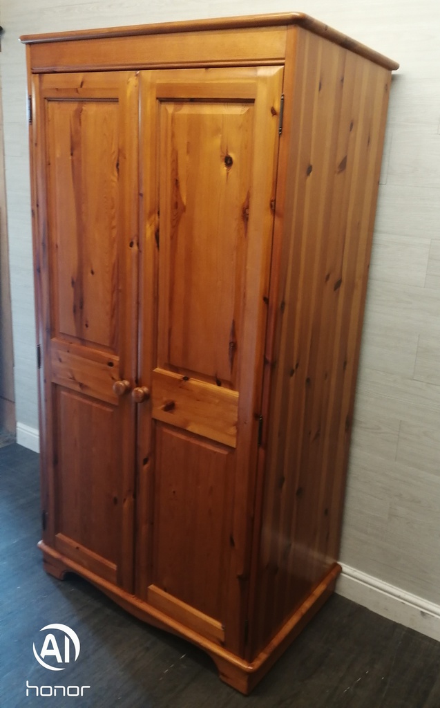 QUALITY DOUBLE PINE WARDROBE
