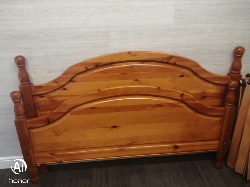 5ft Quality Pine Bedframe