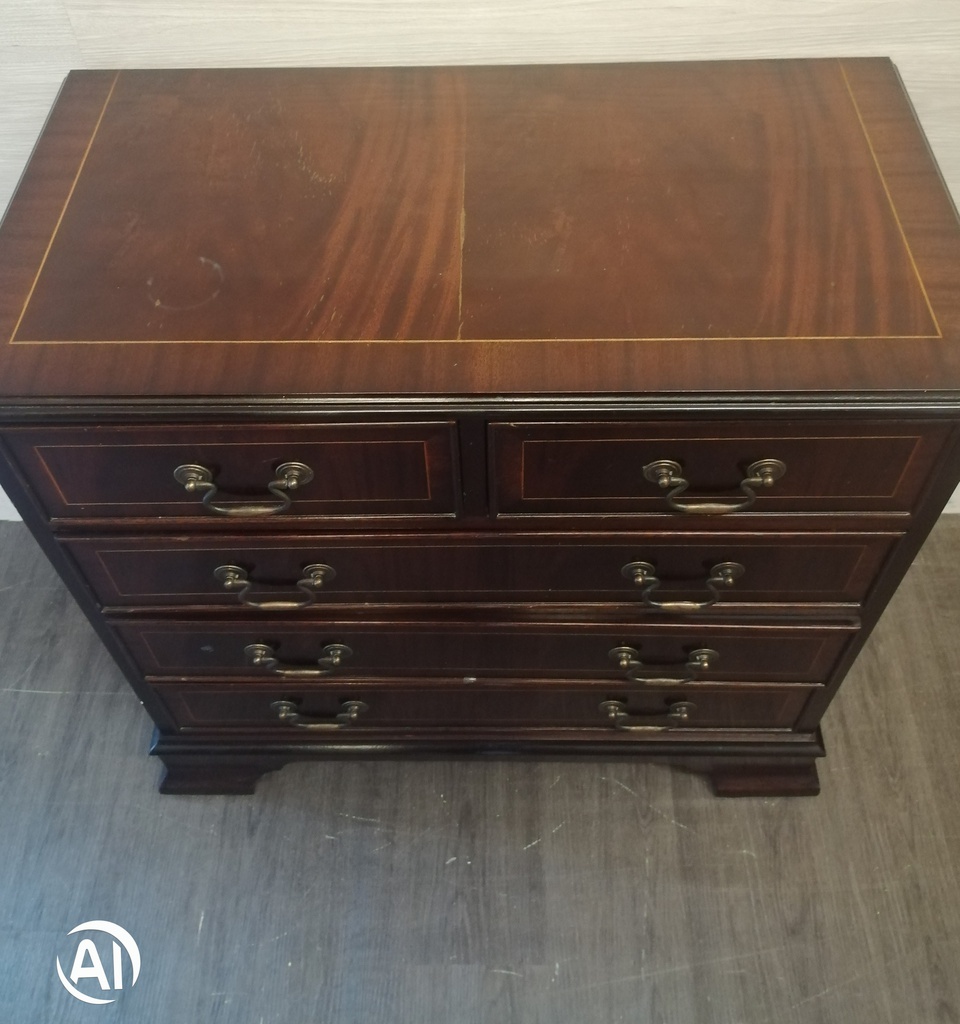 Lovely neat repro mahogany chest of five drawers