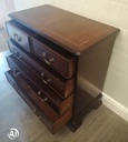 Lovely neat repro mahogany chest of five drawers