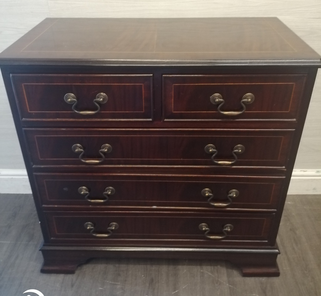 Lovely neat repro mahogany chest of five drawers