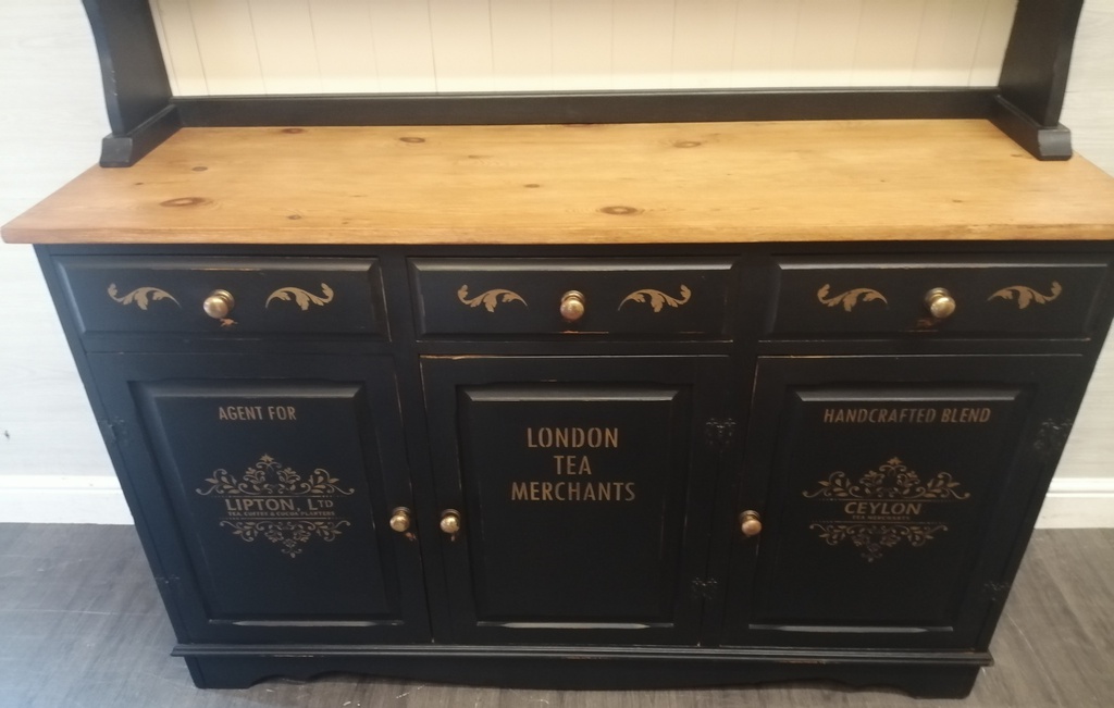 Lovely painted pine dresser