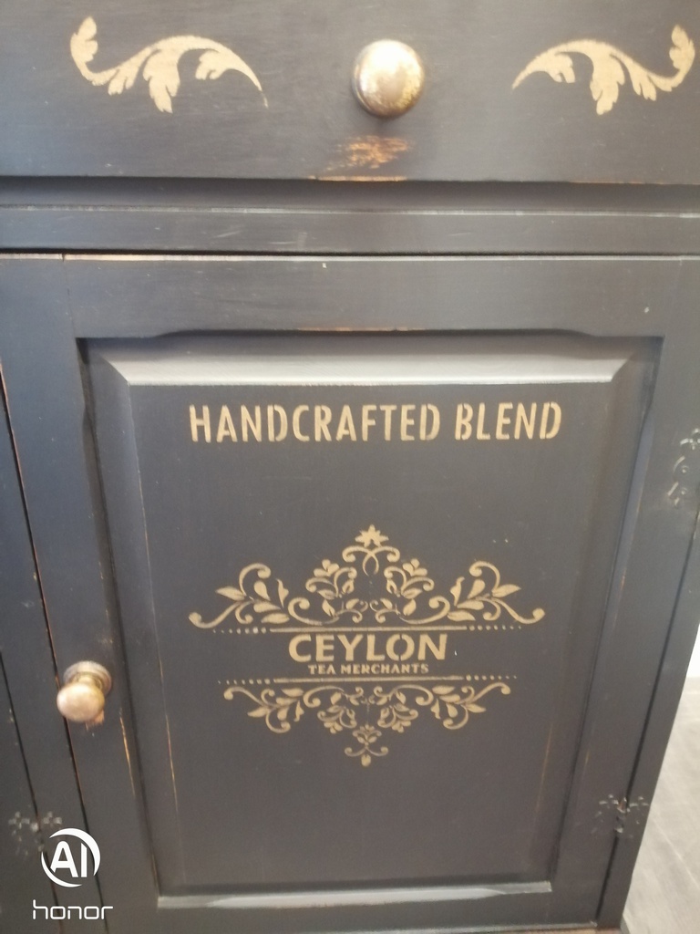 Lovely painted pine dresser