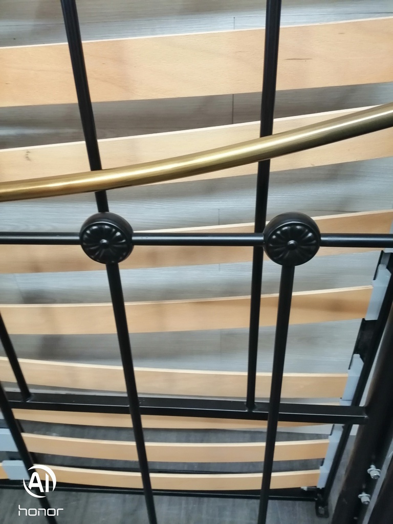 5FT  VICTORIAN STYLE HEAVY BLACK BED FRAME