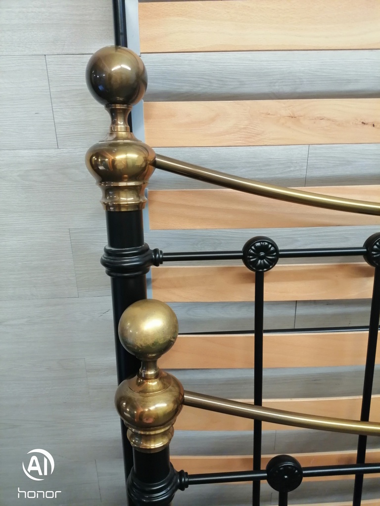 5FT  VICTORIAN STYLE HEAVY BLACK BED FRAME