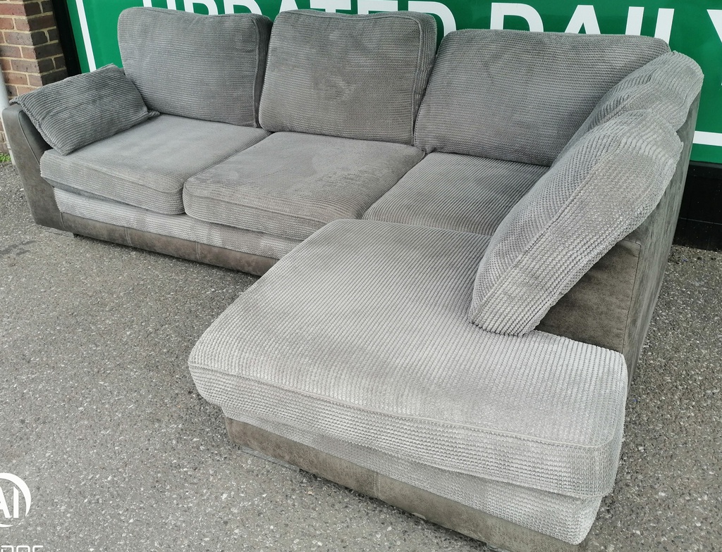 Lovely grey corner sofa