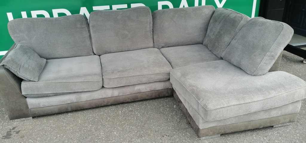 Lovely grey corner sofa