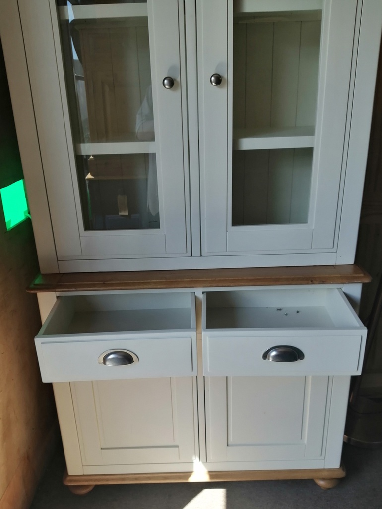 Lovely Shaker Style Cream Dresser