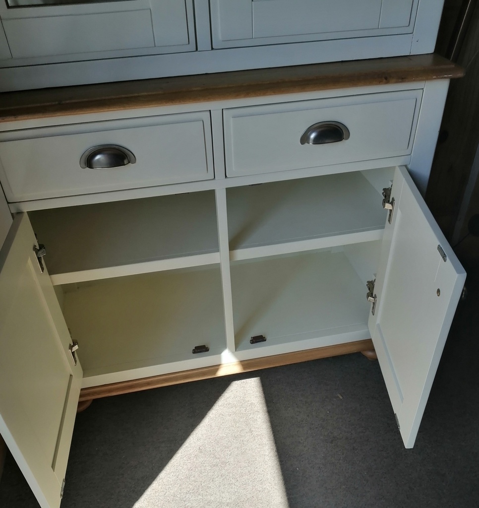 Lovely Shaker Style Cream Dresser