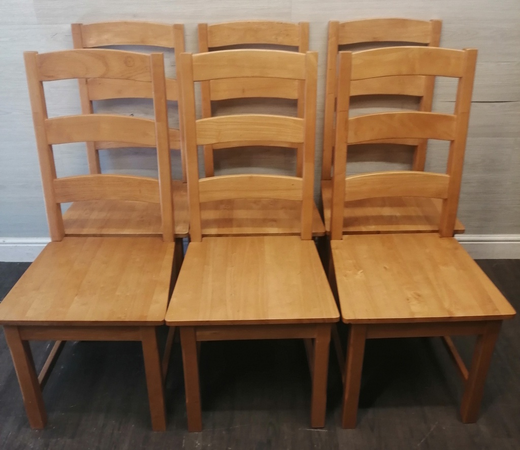 SOLID WOOD EXTENDING DINING TABLE