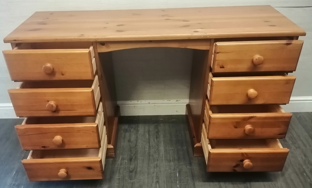 Pine Eight Drawer Dressing Table / Desk