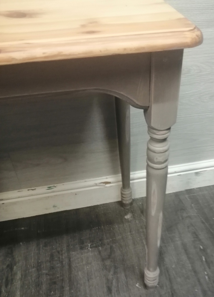 SOLID PINE FOUR DRAWER SHABBY CHIC DESK / DRESSING TABLE
