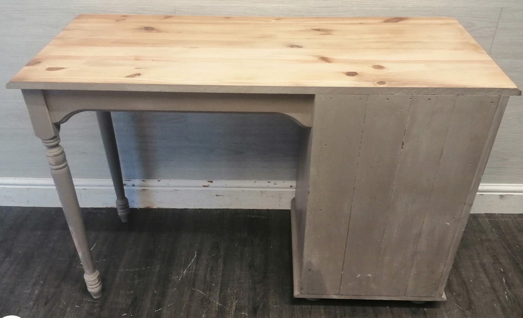 SOLID PINE FOUR DRAWER SHABBY CHIC DESK / DRESSING TABLE