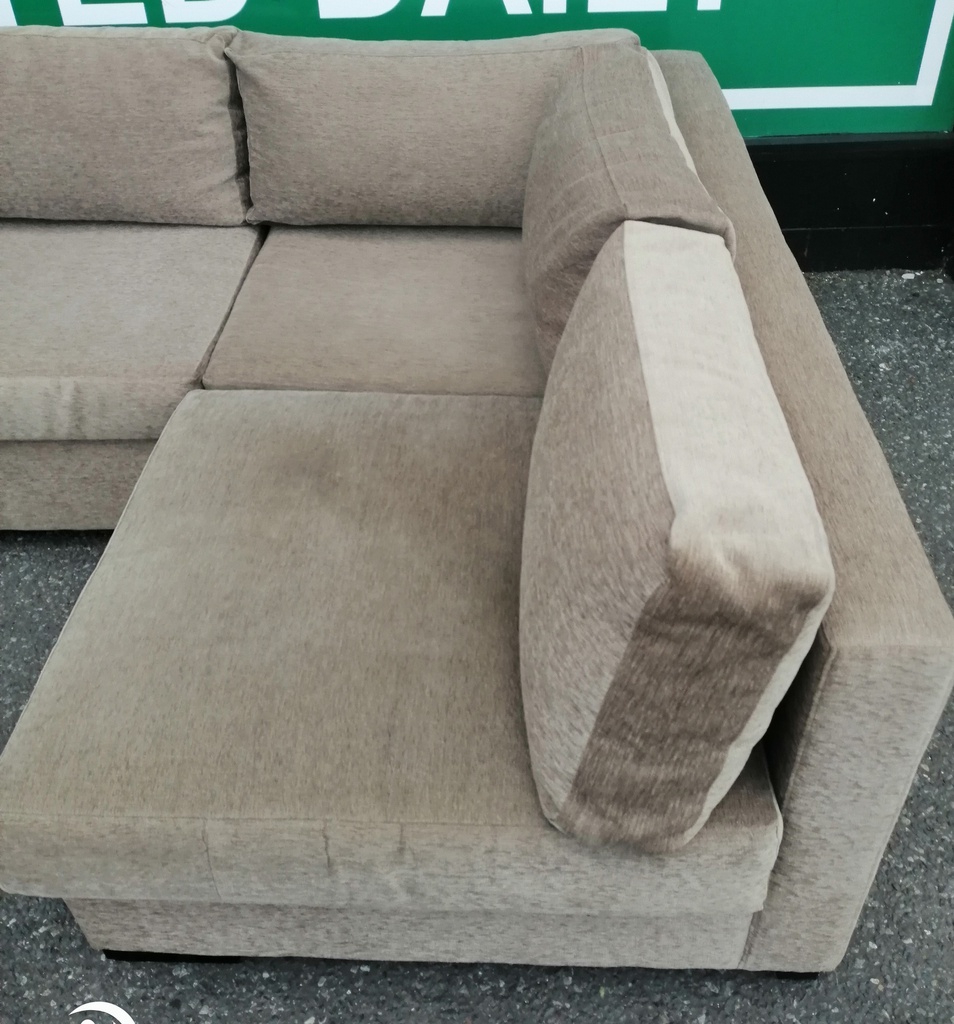 LOVELY MODERN CORNER SOFA