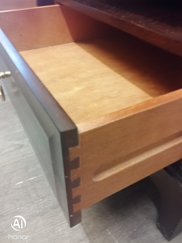 Pair of Stylish ‘Stag’Bedsides