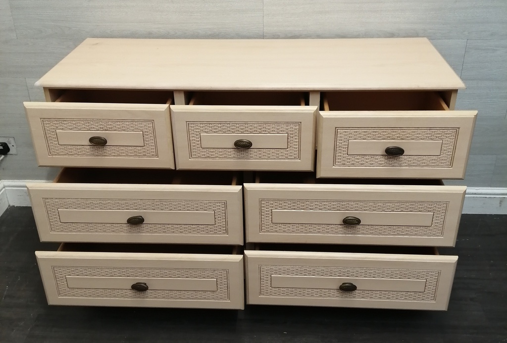 CREAM SEVEN DRAWER MERCHANT STYLE CHEST
