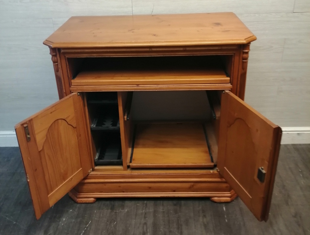 Quality  pine swivel top tv stand
