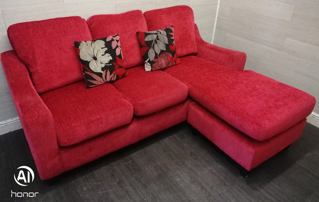 NEAT L SHAPE SOFA