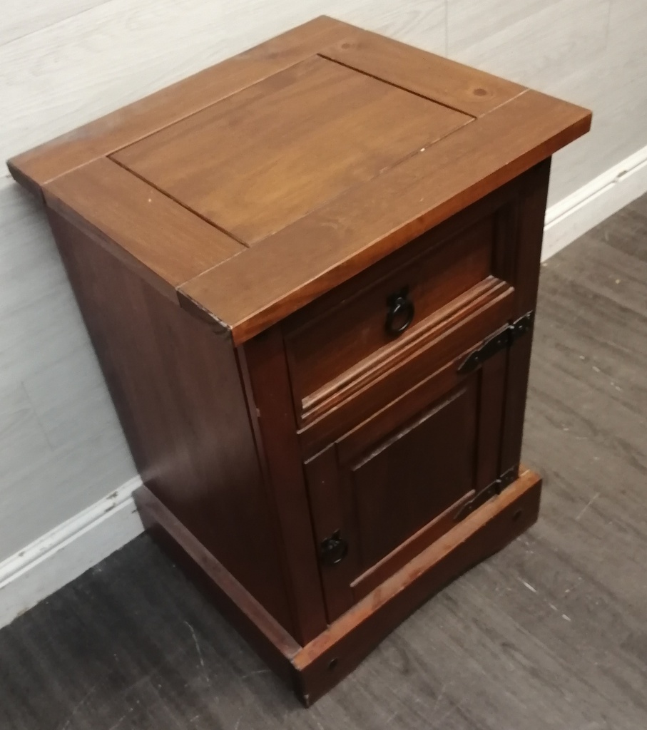 Single large mexican pine bedside