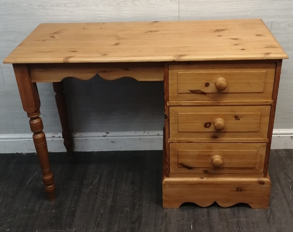 SOLID PINE THREE DRAWER DESK / DRESSING TABLE