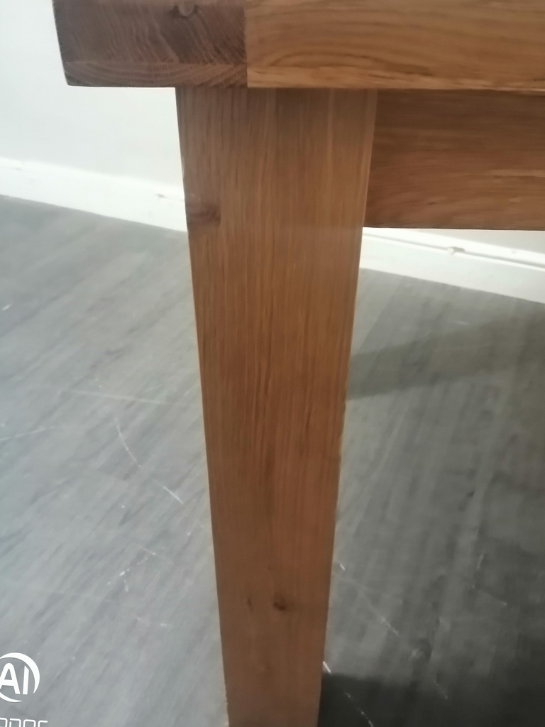 QUALITY SQUARE OAK DINING TABLE