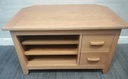 QUALITY CORNER OAK TV STAND