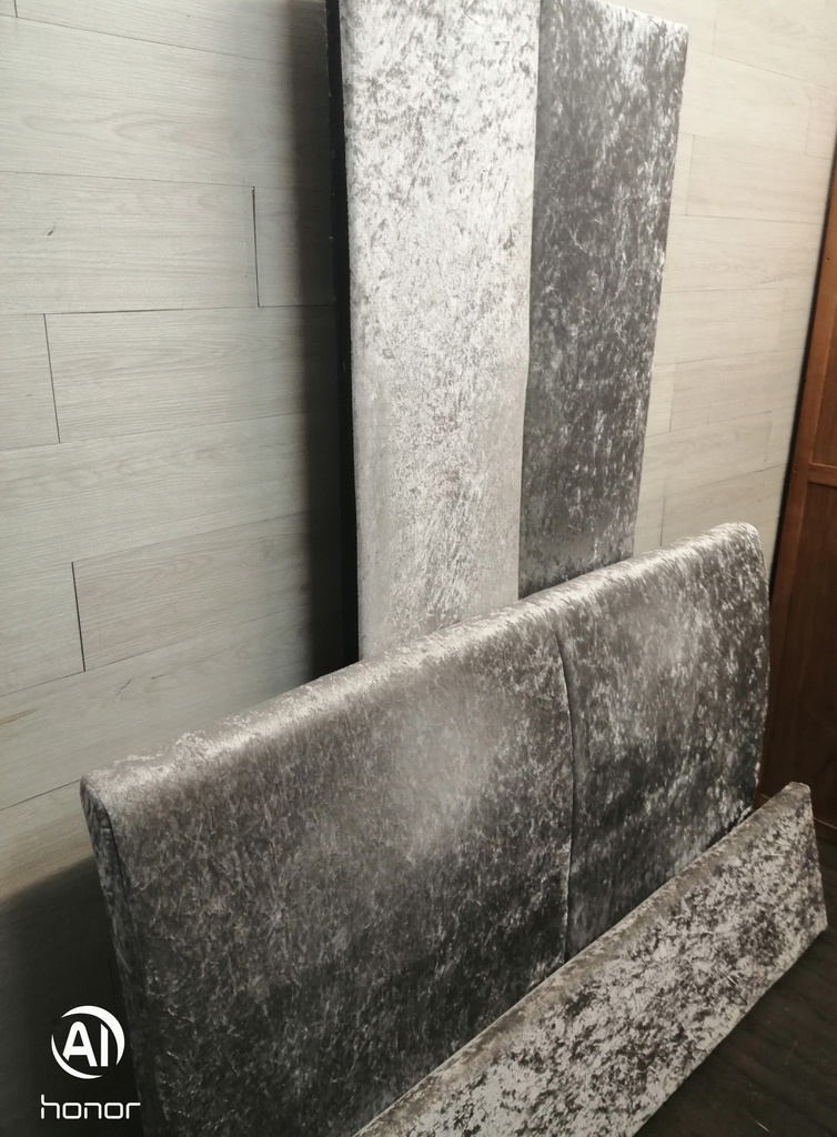 4ft6&quot; Crush Velevet Grey  Ottoman Bed Frame