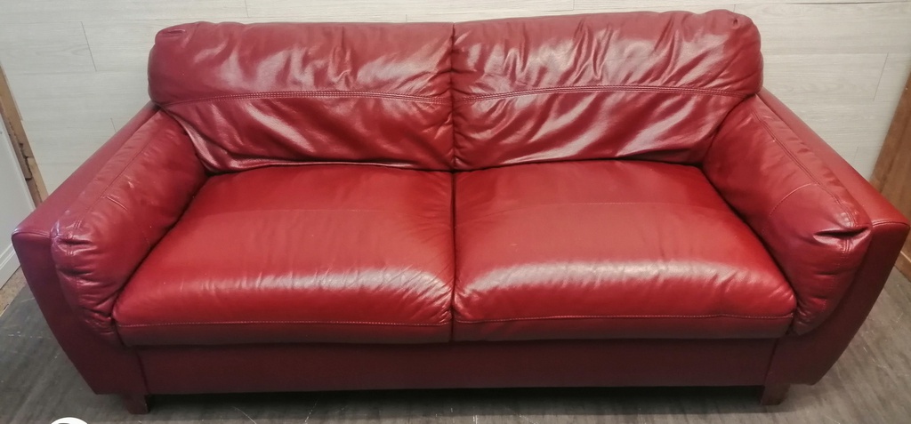 NEAT RED LEATHER SOFA