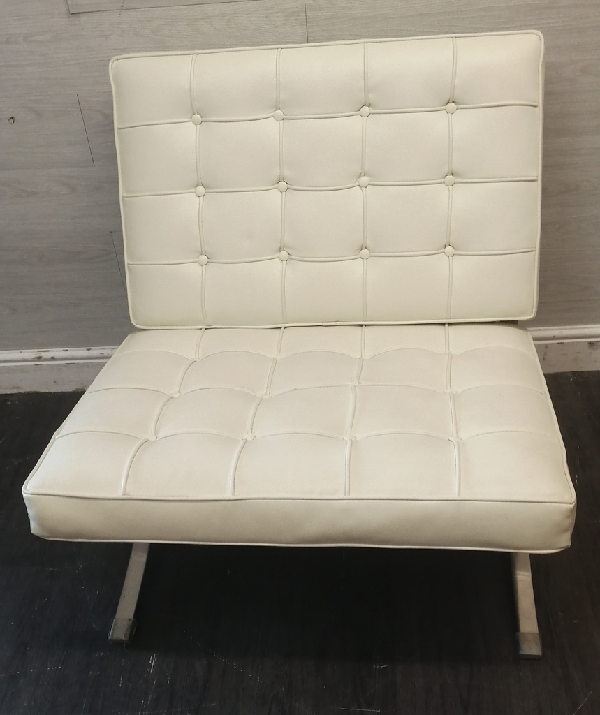 Classic style Modern Barcelona Chair in Cream faux Leather