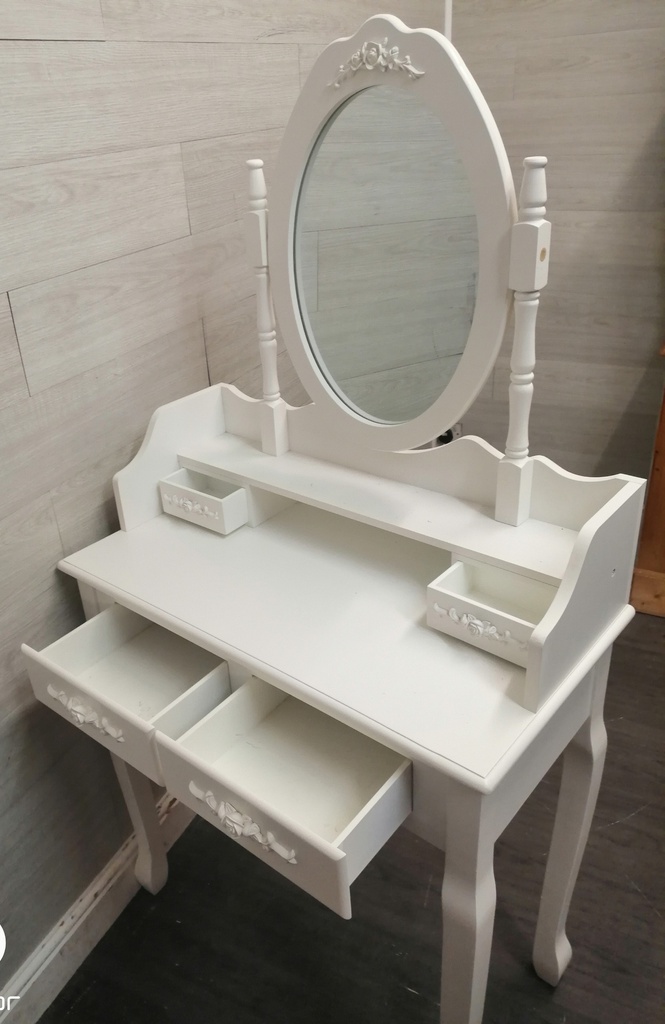 LOVELY NEAT WHITE DRESSING TABLE WITH MIRROR