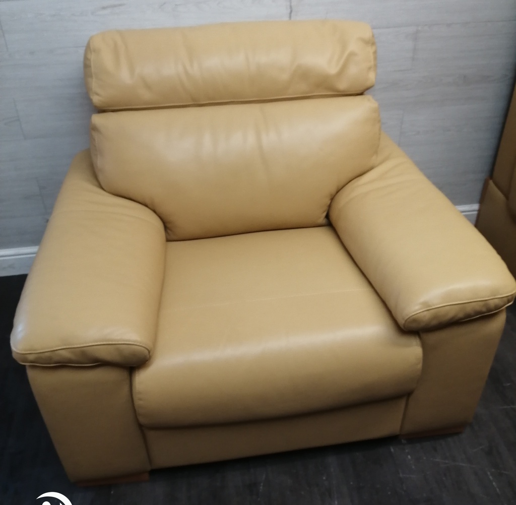 QUALITY ITAIALAN LEATHERSOFA SET