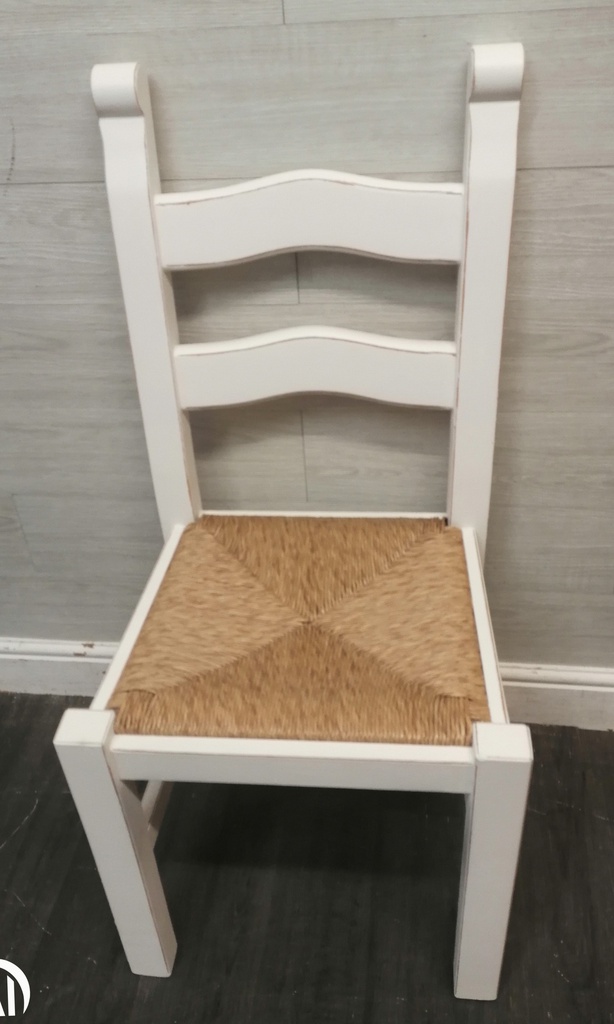 QUALITY SET OF FOUR SOLID LADDER BACK DINING CHAIRS