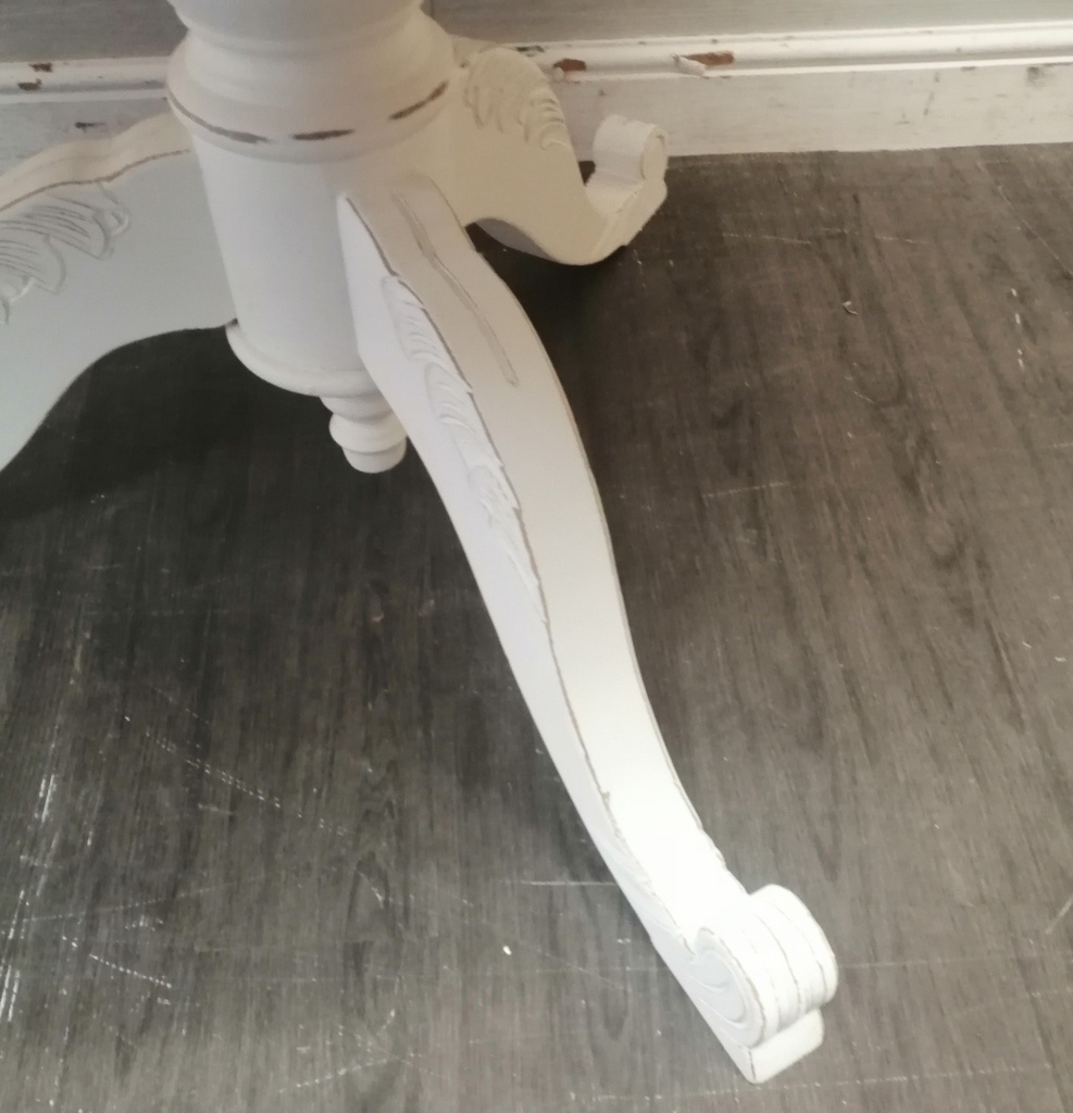 ROUND SOLID PINE  SHABBY CHIC WHITE PAINTED TABLE