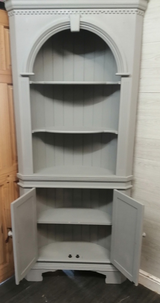 Quality Painted Solid Pine Barrell Back Corner Unit