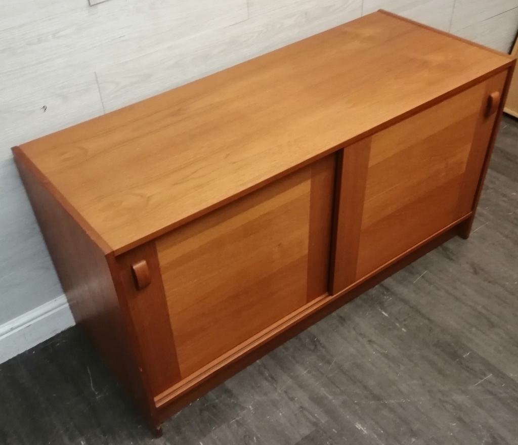 Parker Knoll Retro Teak Sliding Door Tv Unit