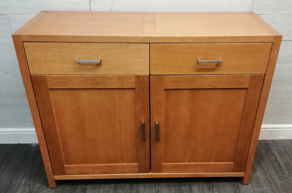 LOVELY OAK SIDEBOARD