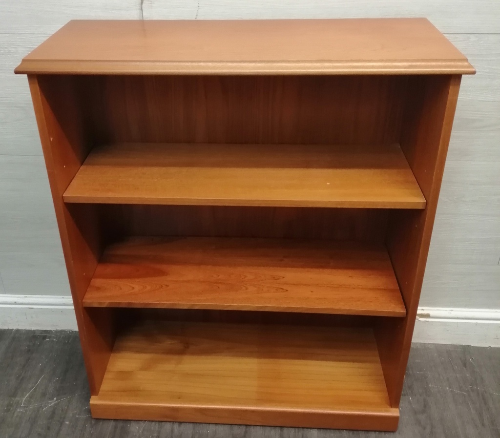 MEDIUM HEIGHT TEAK STYLE BOOKCASE