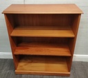 MEDIUM HEIGHT TEAK STYLE BOOKCASE
